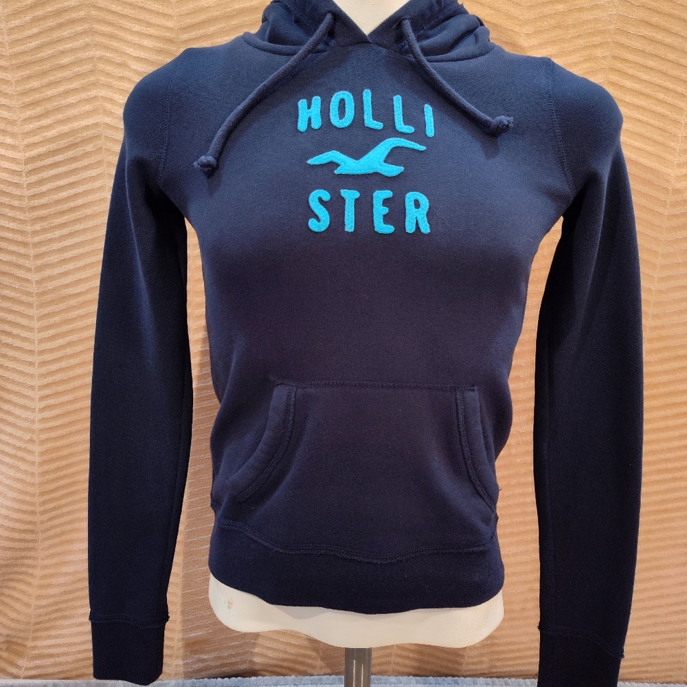 Hollister Pullover Hoodie EUC, Black
